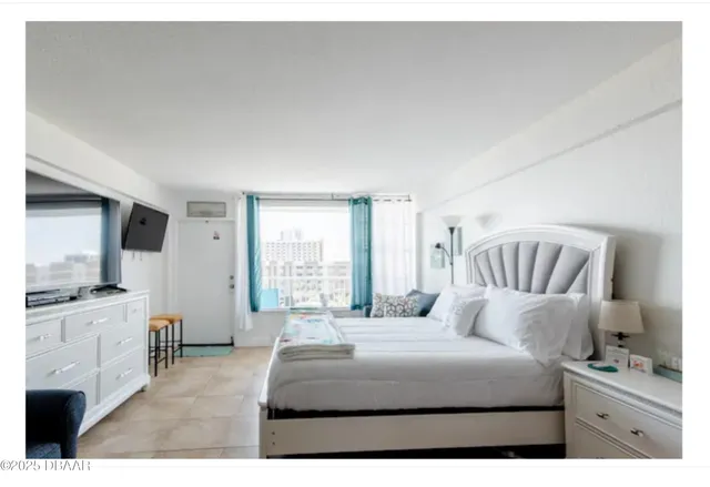 a view of parking area