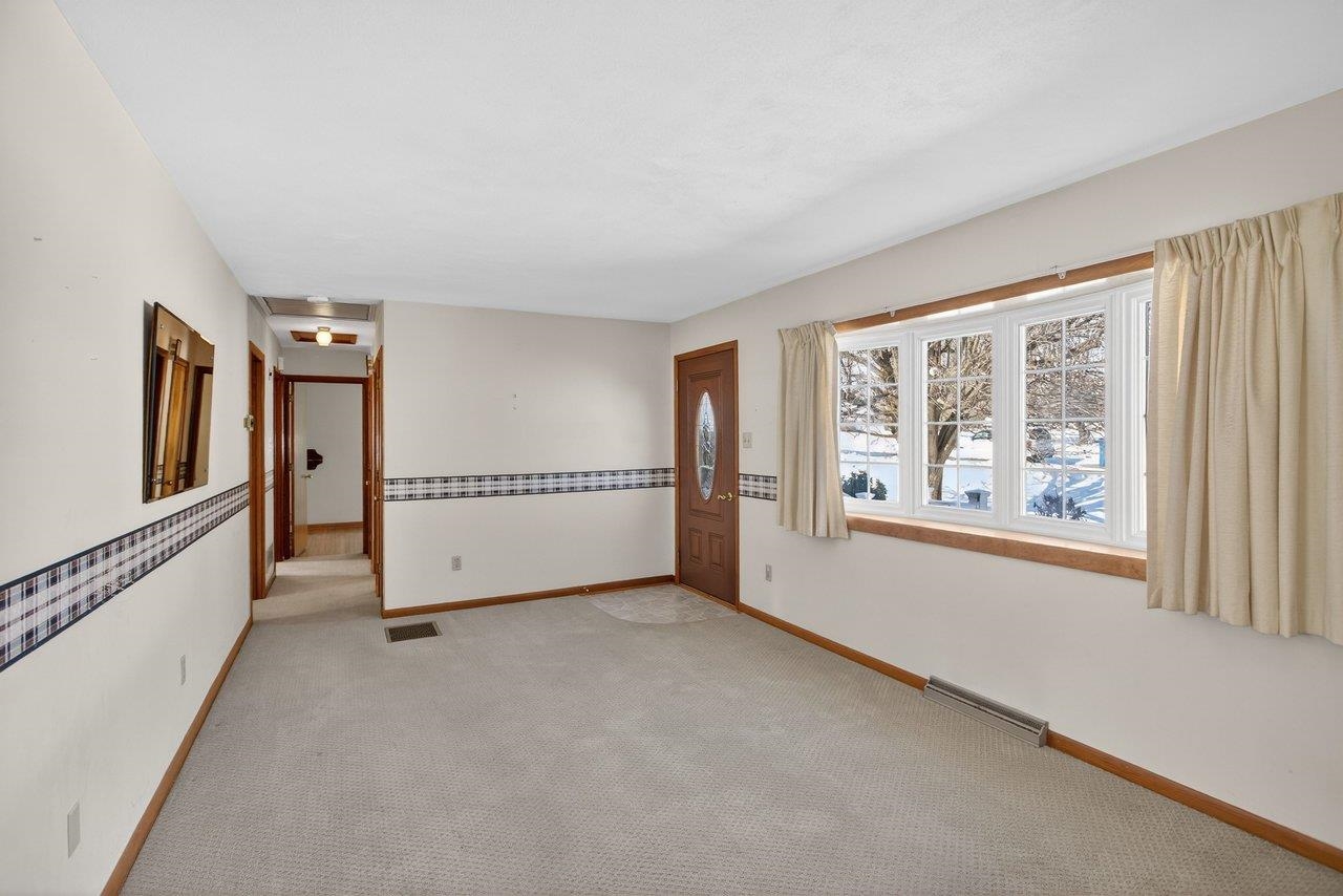 1125 Harman Road Harrisonburg, VA 22802 - Photo 16 of 57 Bright & Roomy Living Room