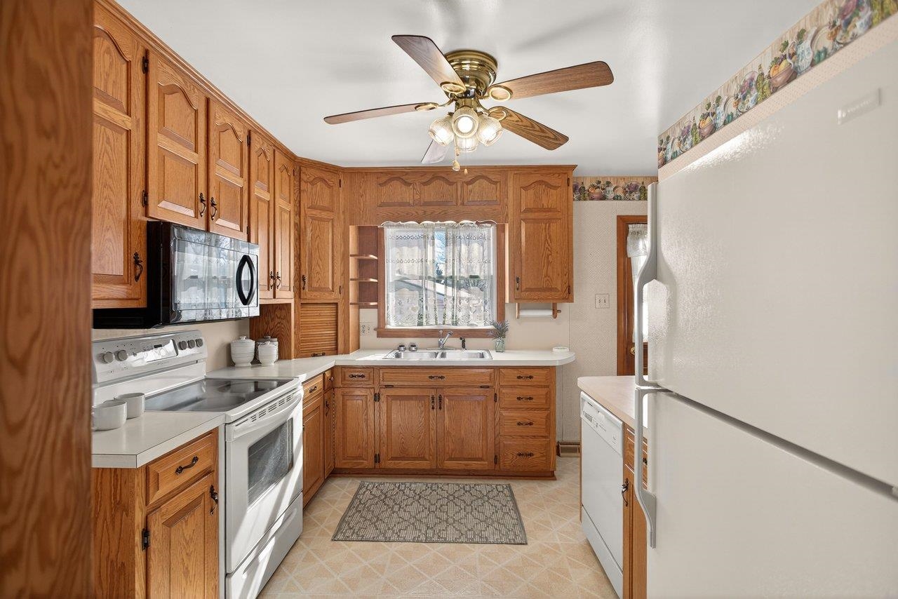 1125 Harman Road Harrisonburg, VA 22802 - Photo 20 of 57 Updated Kitchen