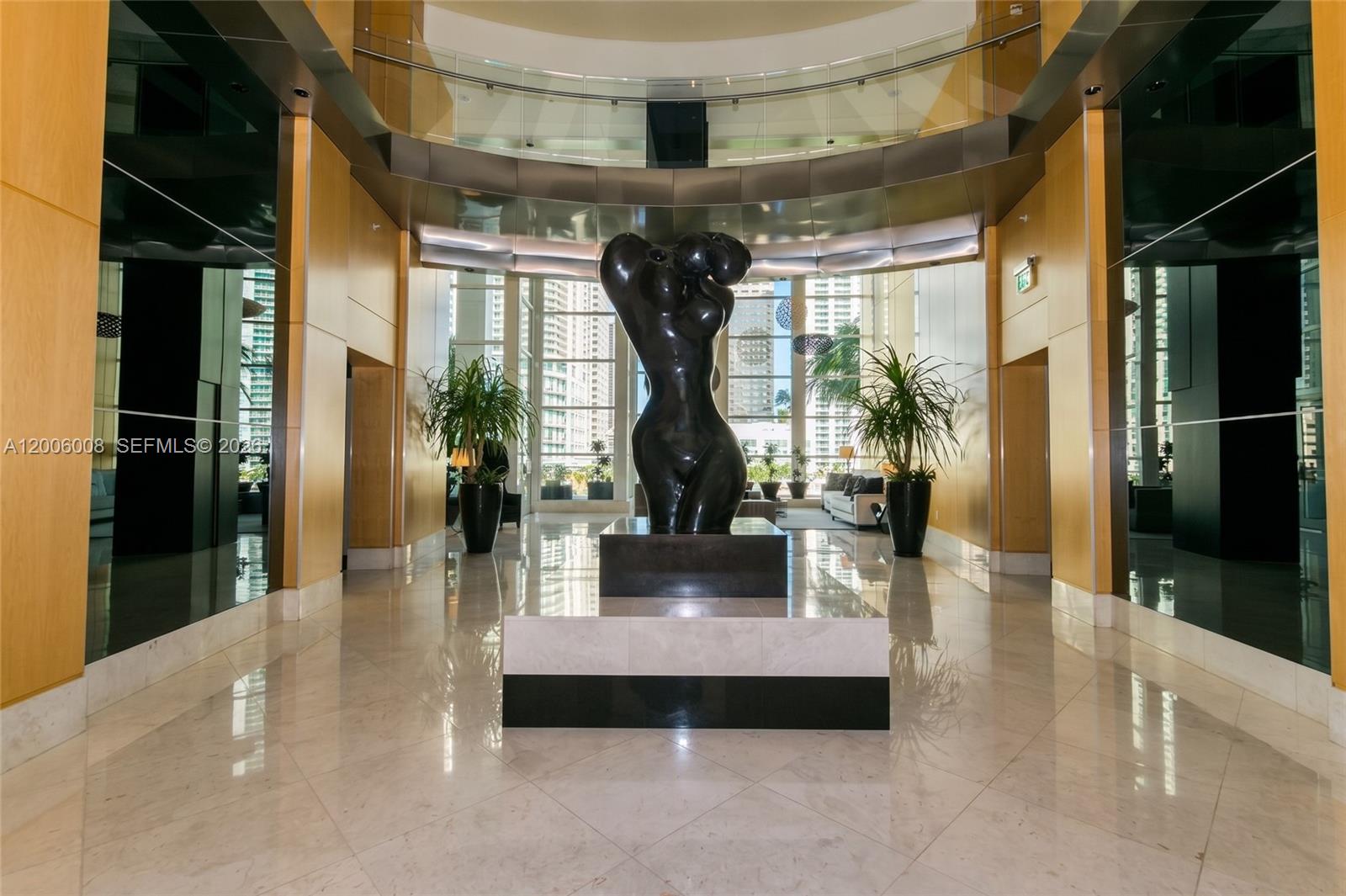 901 Brickell Key Boulevard, Unit 1009 Miami, FL 33131 - Photo 32 of 33