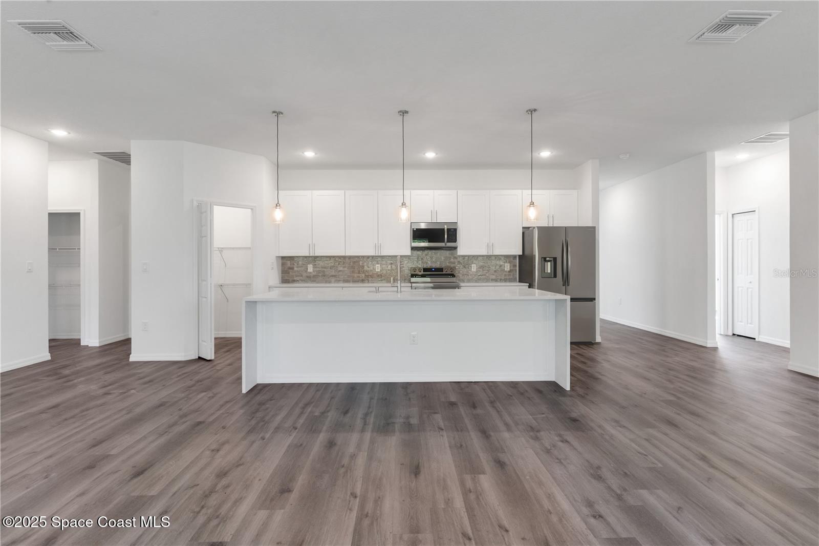 263 Trilby Road Southwest Palm Bay, FL 32908 - Photo 6 of 33 GetMedia (3)