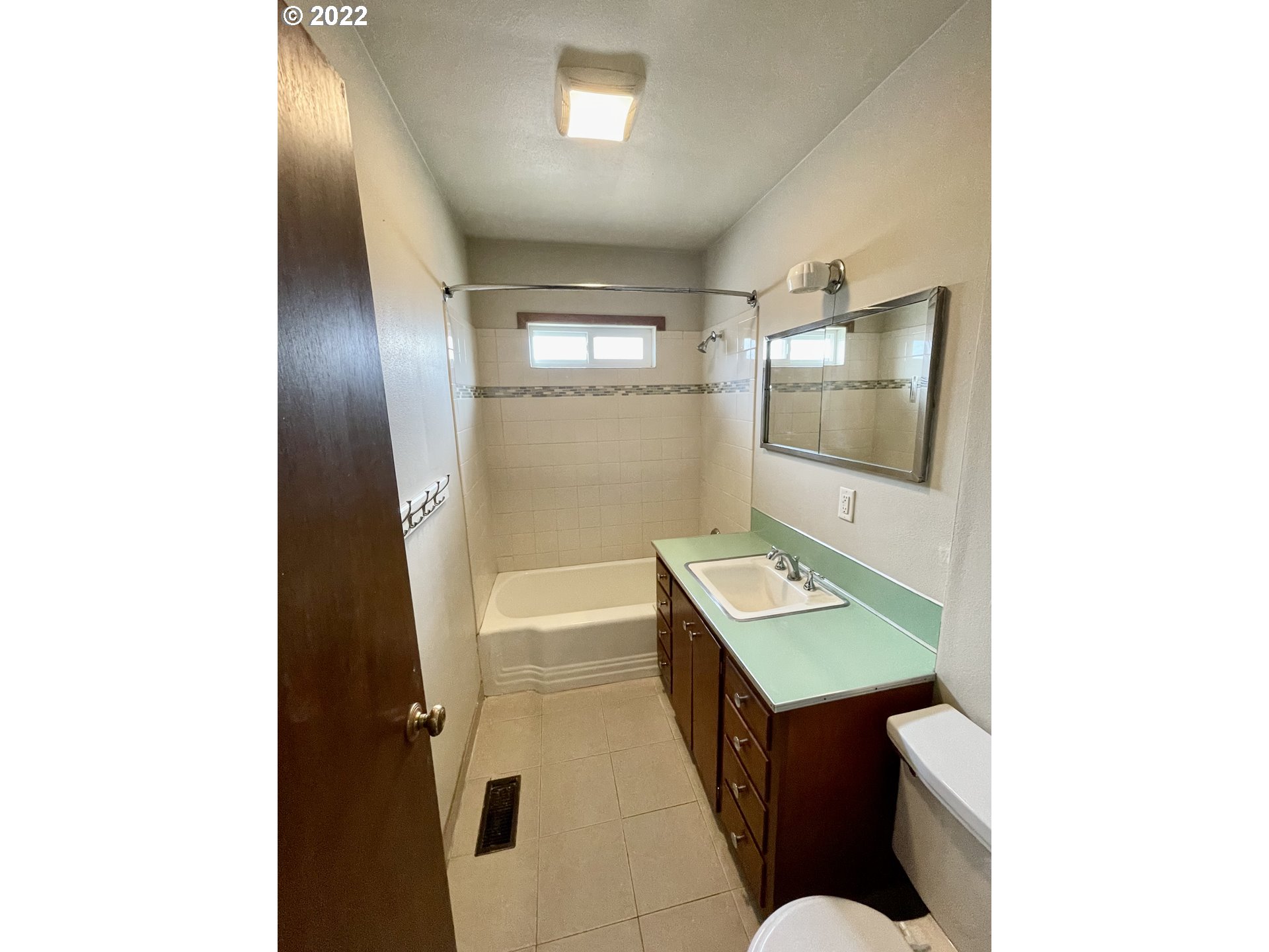 223 Southeast 16th Street Pendleton, OR 97801 - Photo 11 of 24 Gallery Image 11