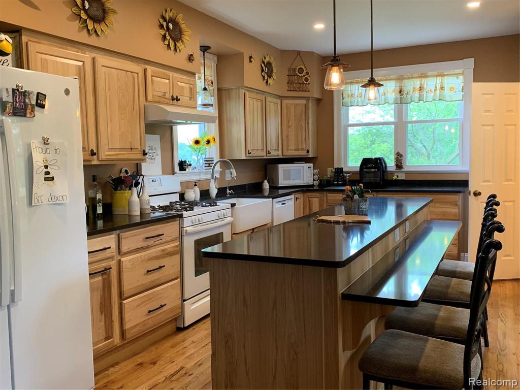 5344 Quain Road Emmett, MI 48022 - Photo 8 of 43