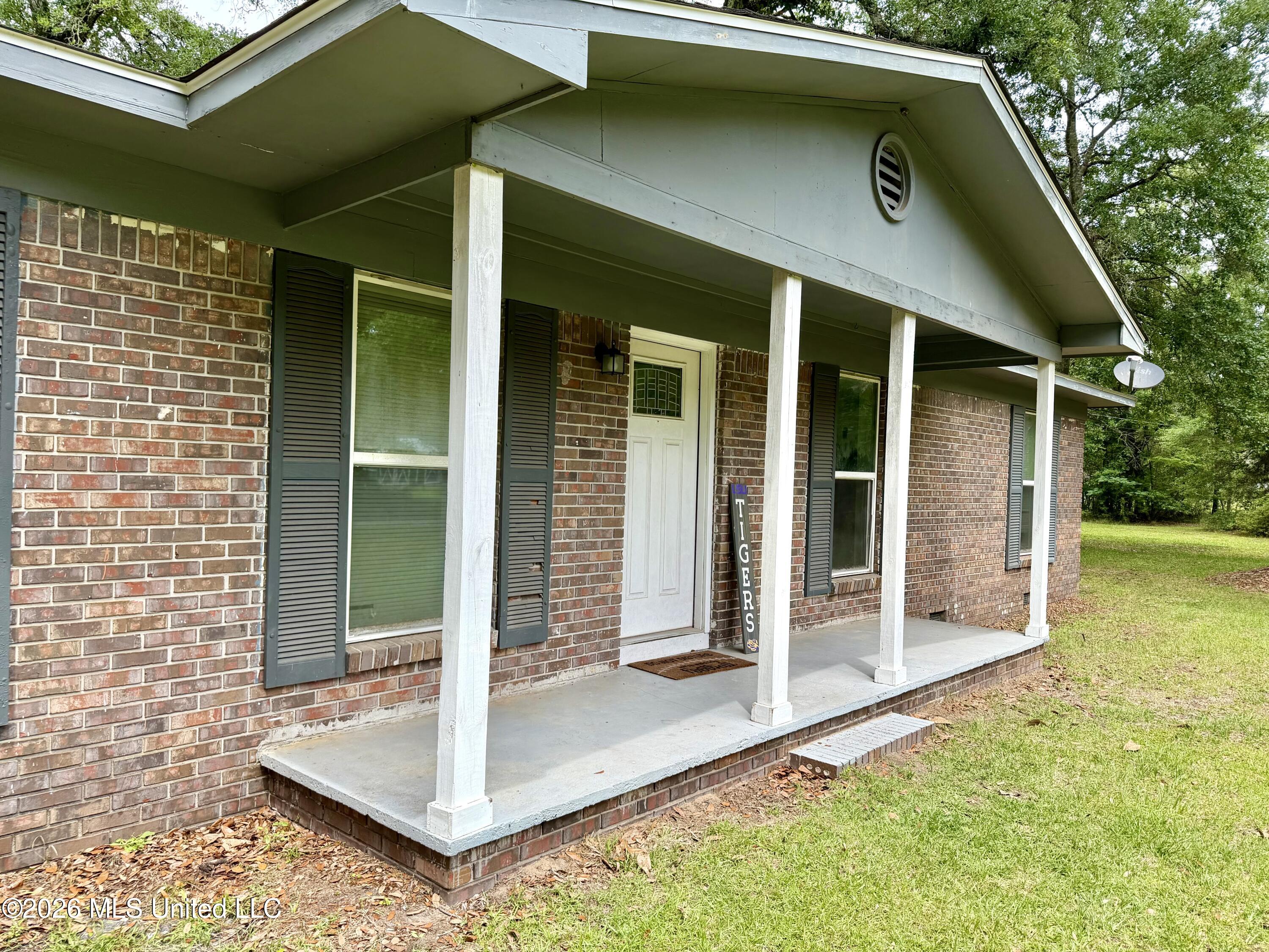 25825 Setina Road Lucedale, MS 39452 - Photo 3 of 33 IMG_4849