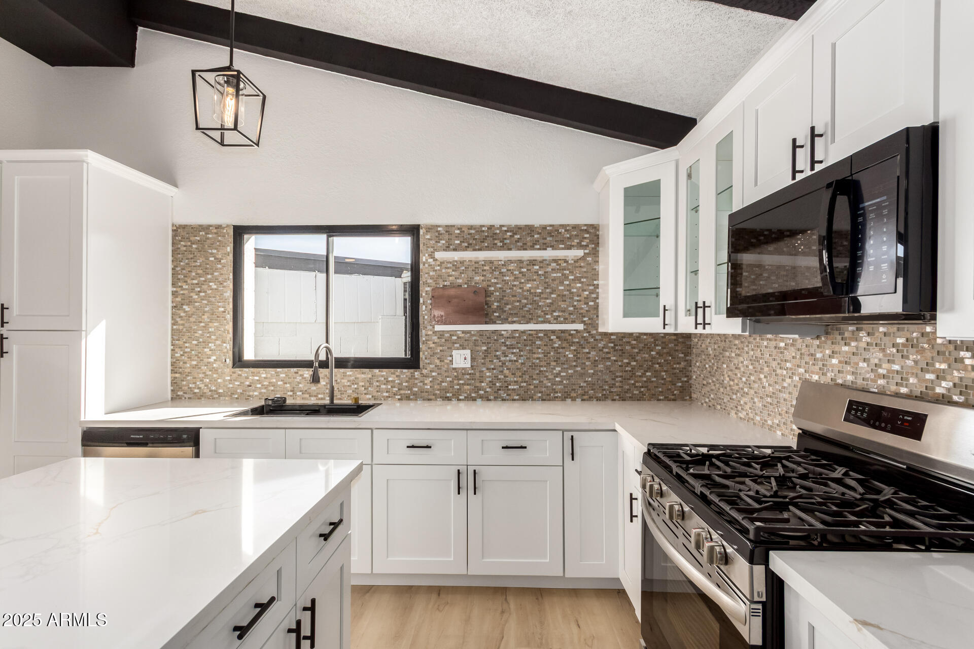 2319 West Wethersfield Road Phoenix, AZ 85029 - Photo 9 of 40 12 - Wethersfield