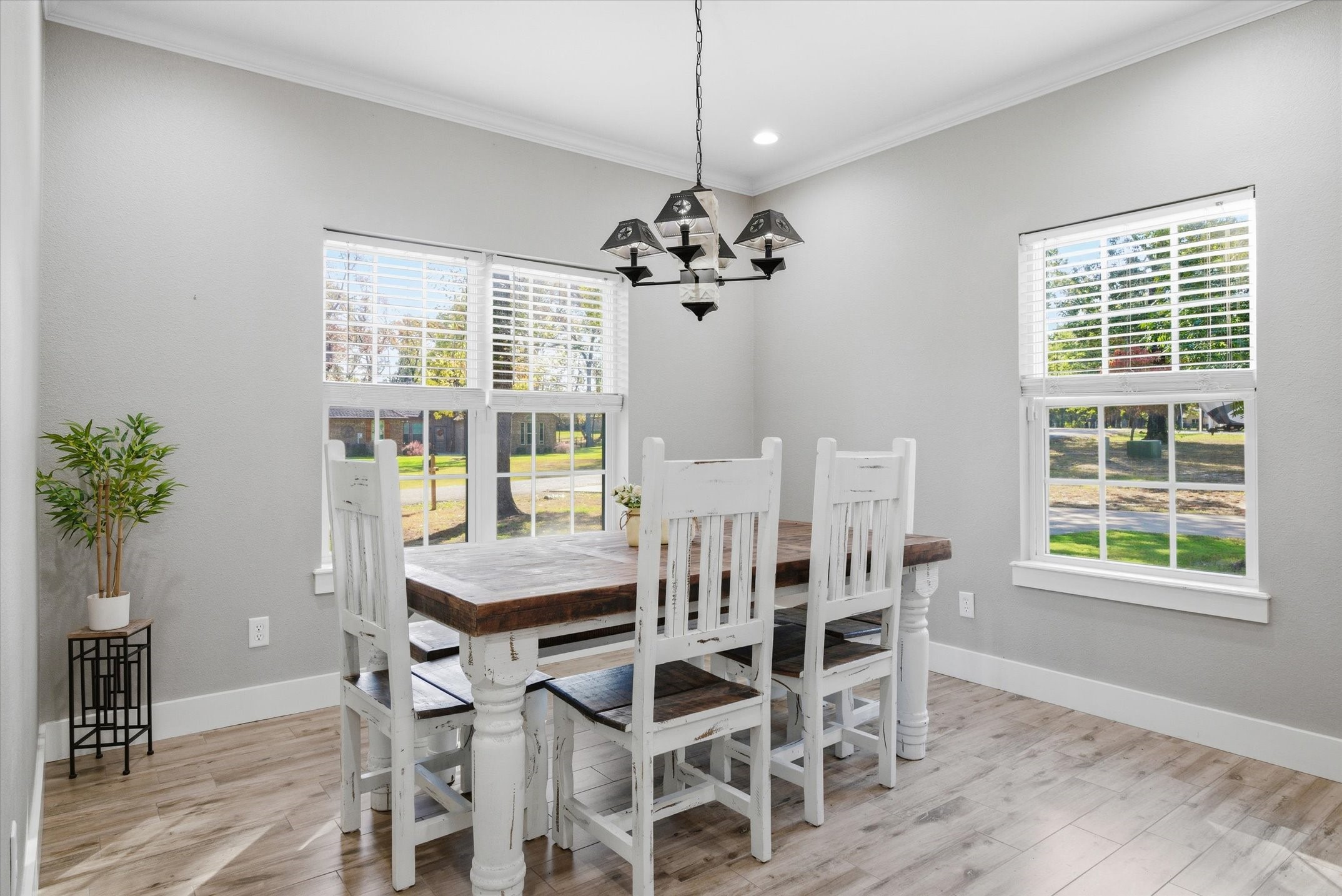 271 Rscr 4269 Emory, TX 75440 - Photo 19 of 48 a view of a dining room with furniture window and wooden floor