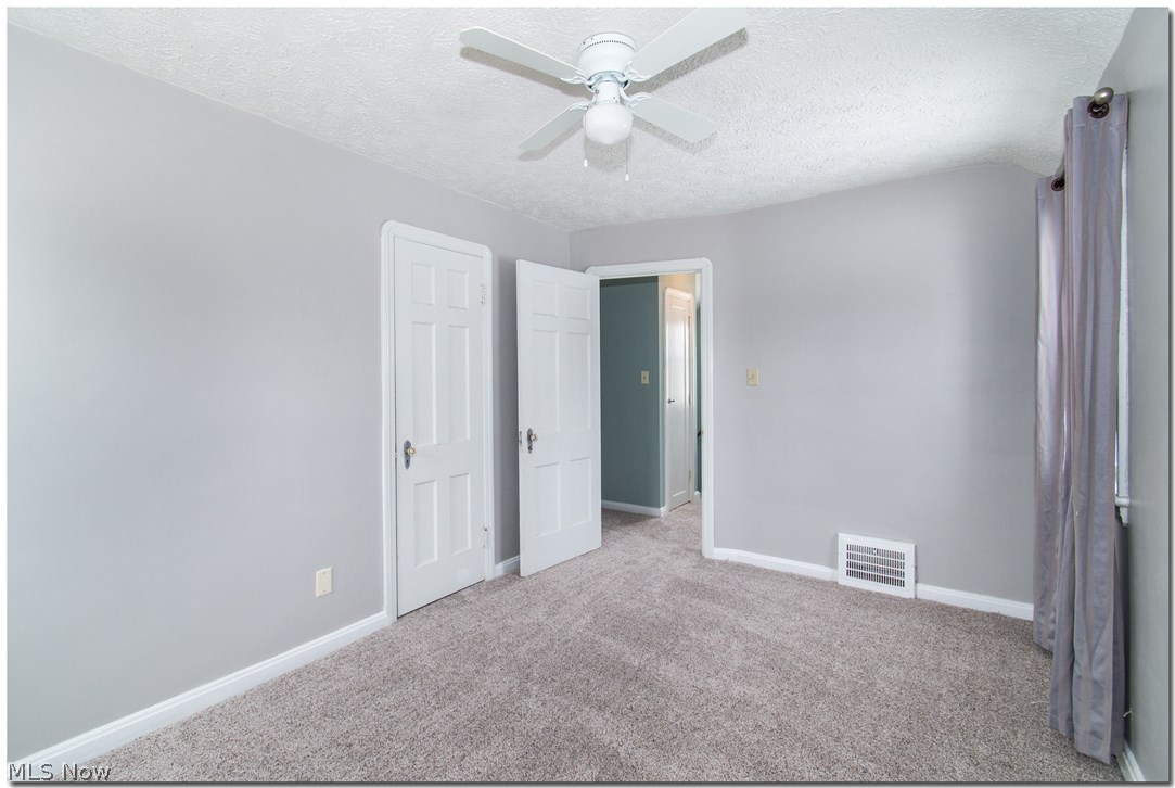 12431 Grannis Road Cleveland, OH 44125 - Photo 12 of 29 Gallery Image 12