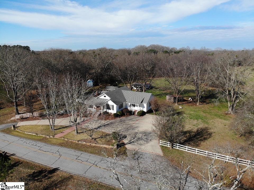 325 Stoddard Mill Road Gray Court, SC 29645 - Photo 2 of 23