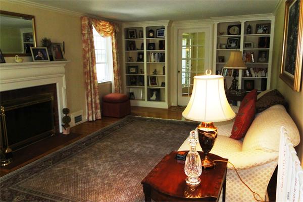 5 Essex Road Wellesley, MA 02481 - Photo 9 of 15 Gallery Image 9