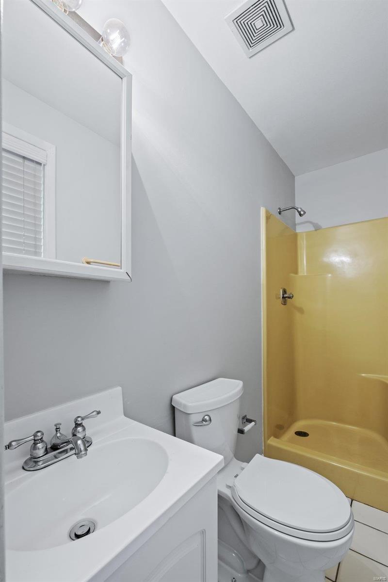4003 Parker Road Florissant, MO 63033 - Photo 21 of 26 Gallery Image 21