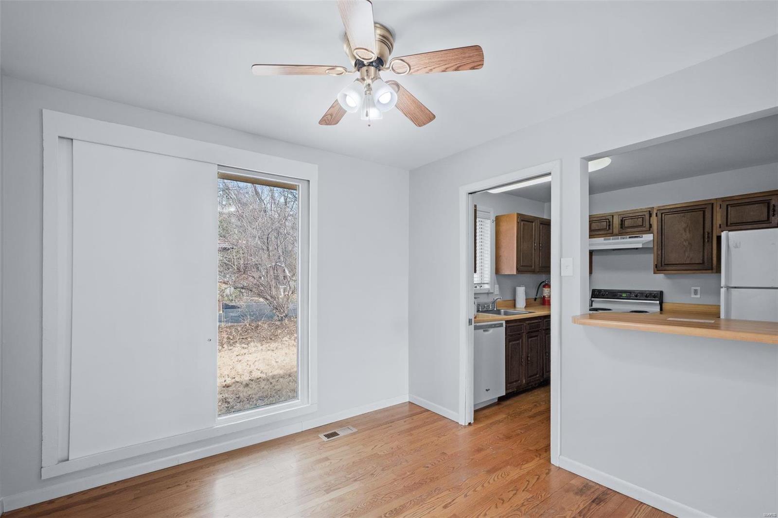 4003 Parker Road Florissant, MO 63033 - Photo 5 of 26 Gallery Image 5