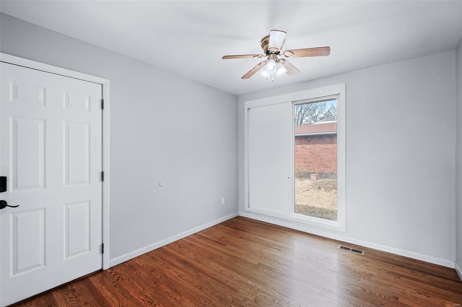 4003 Parker Road Florissant, MO 63033 - Photo 7 of 26 Gallery Image 7