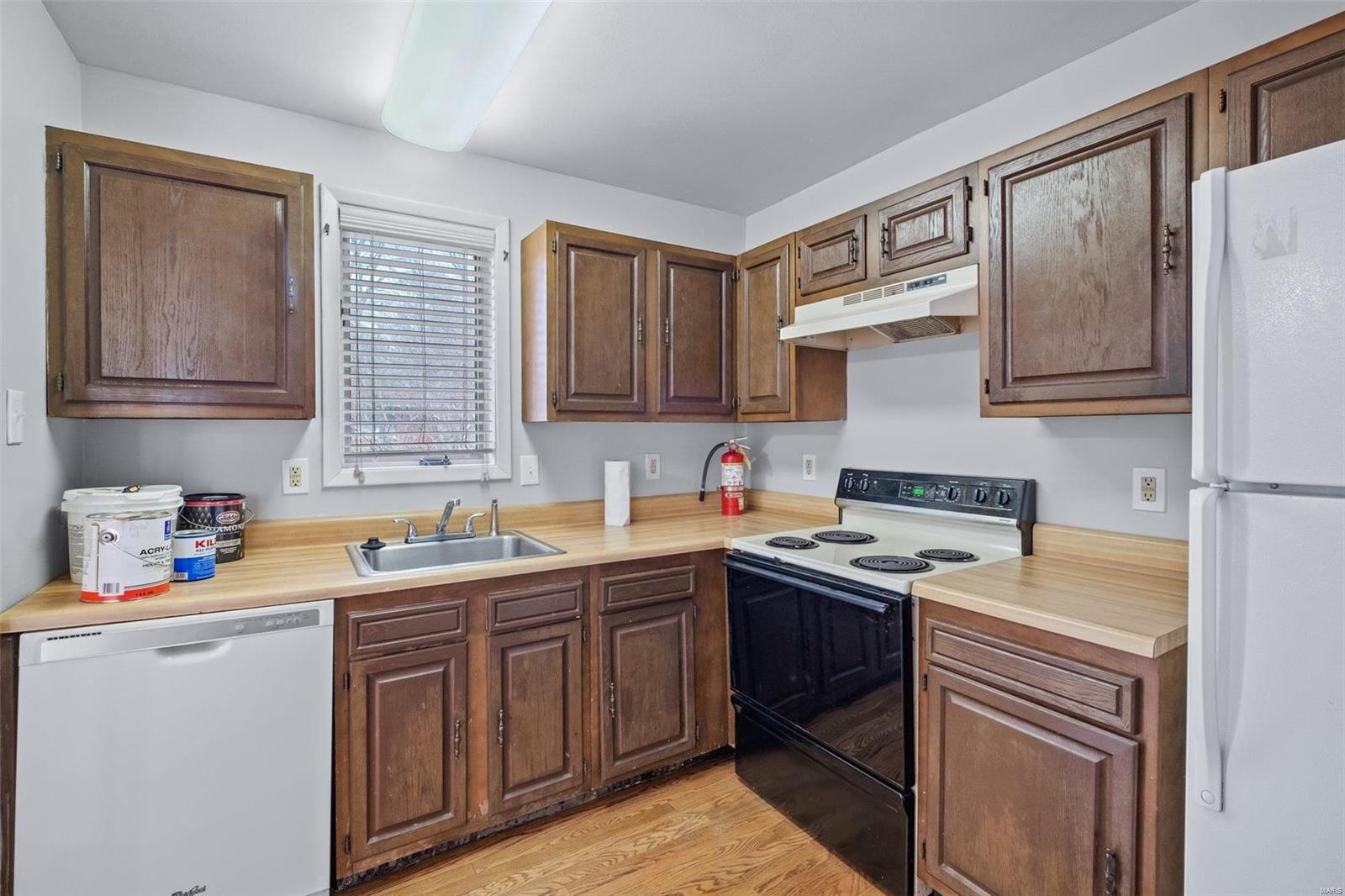 4003 Parker Road Florissant, MO 63033 - Photo 9 of 26 Gallery Image 9