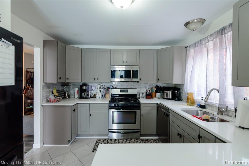 47298 Denton Road Belleville, MI 48111 - Photo 12 of 54 Gallery Image 12