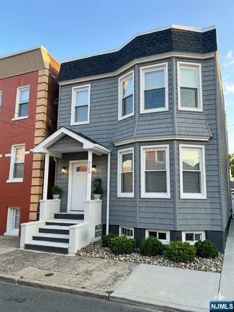 $605,000 | 322 South 10th Street, Newark, NJ 07103