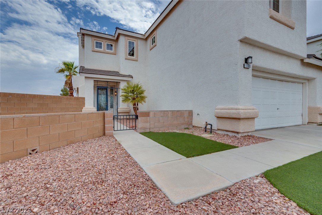 1700 Millstream Way Henderson, NV 89074 - Photo 6 of 78 Showing front courtyard