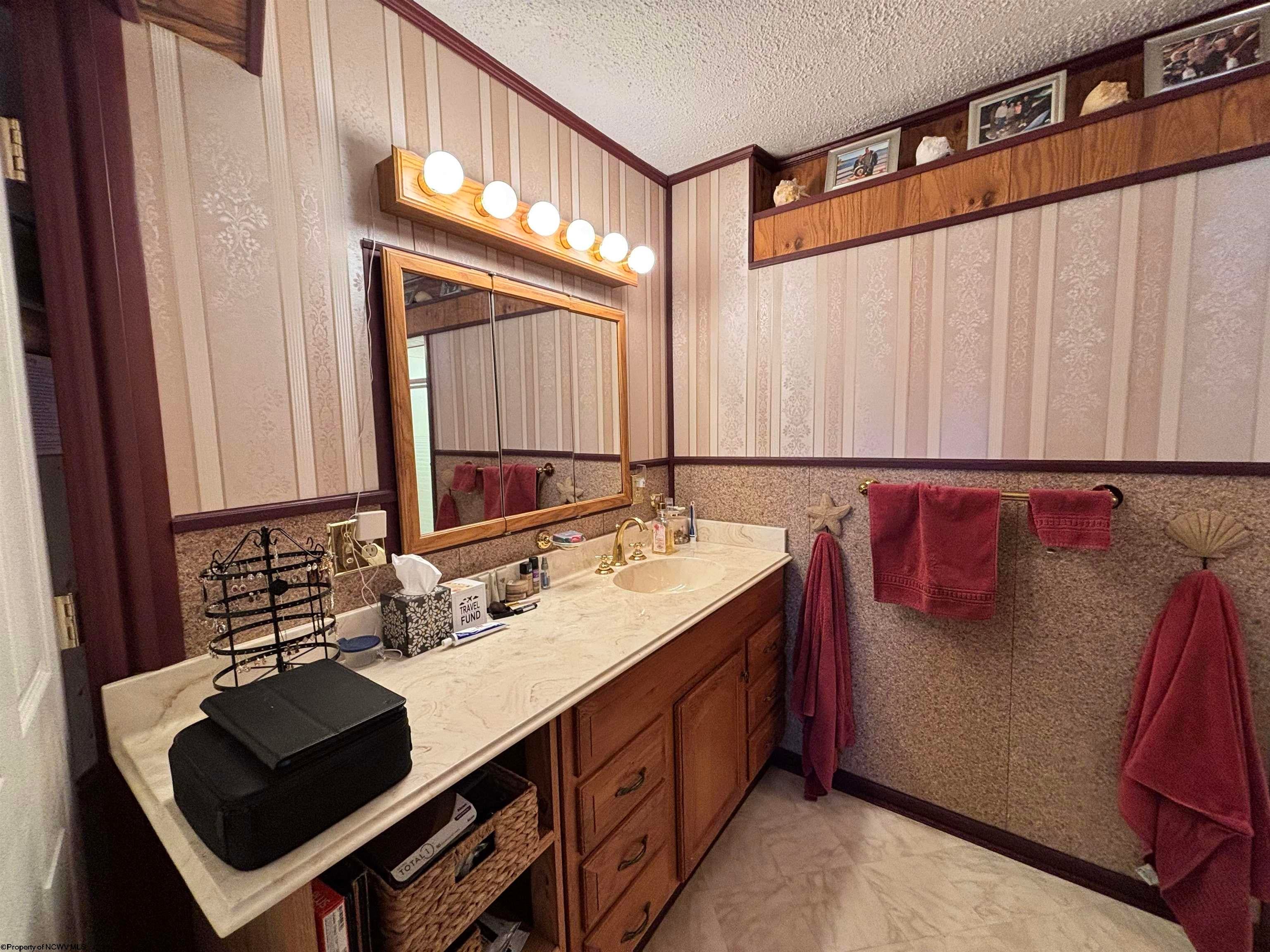 1573 Point Pleasant Road Belington, WV 26250 - Photo 21 of 39 Gallery Image 21