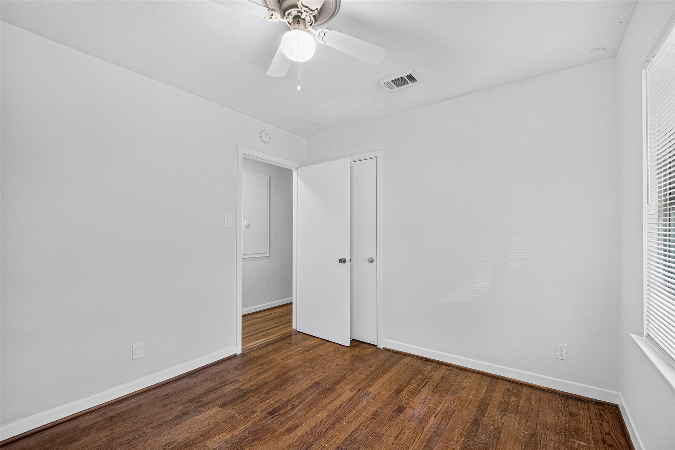 6734 Sharpcrest Street Houston, TX 77074 - Photo 30 of 38 Gallery Image 30