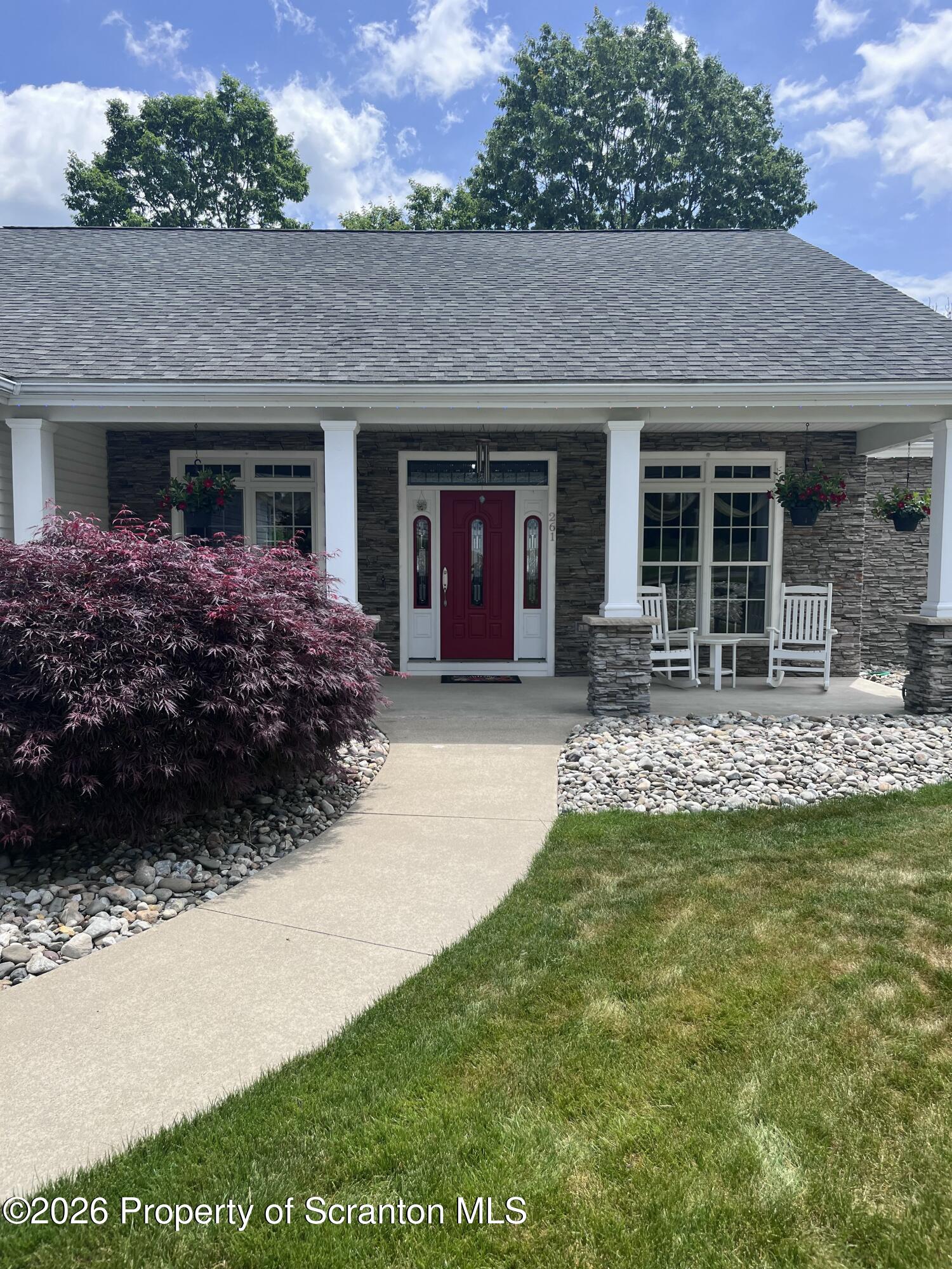 261 Amy Road Archbald, PA 18403 - Photo 2 of 82 IMG_3810
