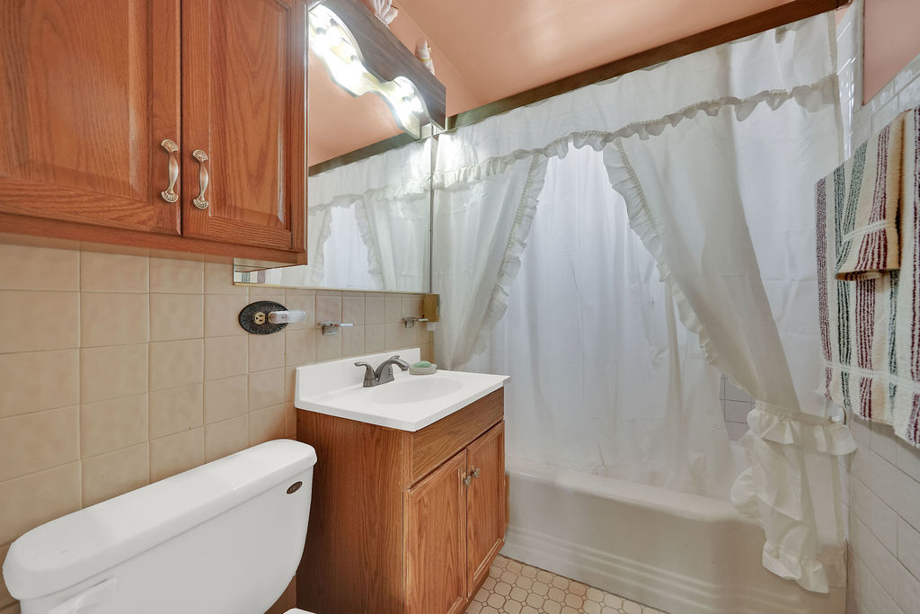 5249 South Ridgeway Avenue Chicago, IL 60632 - Photo 5 of 19 Gallery Image 5