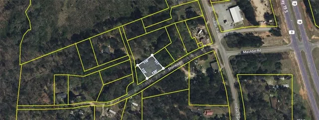 a view of an outdoor space