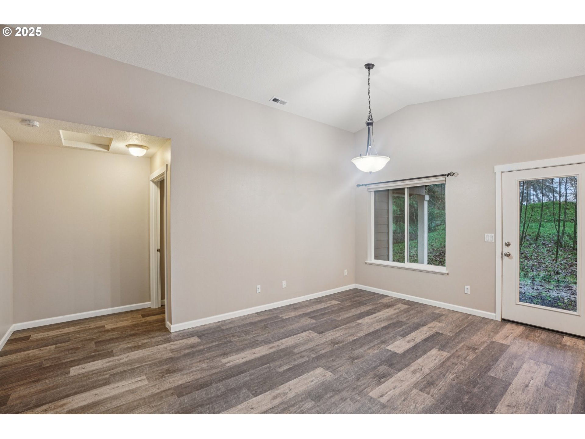 351 Stella Road Longview, WA 98632 - Photo 3 of 32 Gallery Image 3