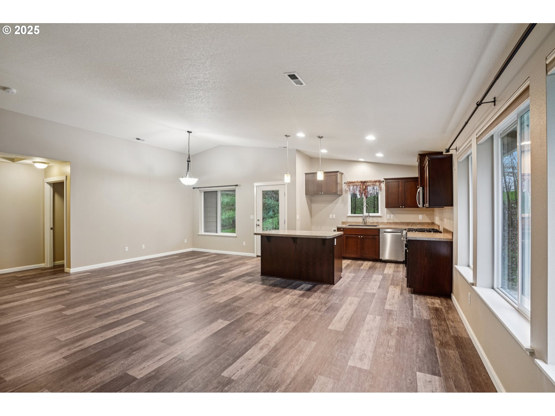 351 Stella Road Longview, WA 98632 - Photo 7 of 32 Gallery Image 7