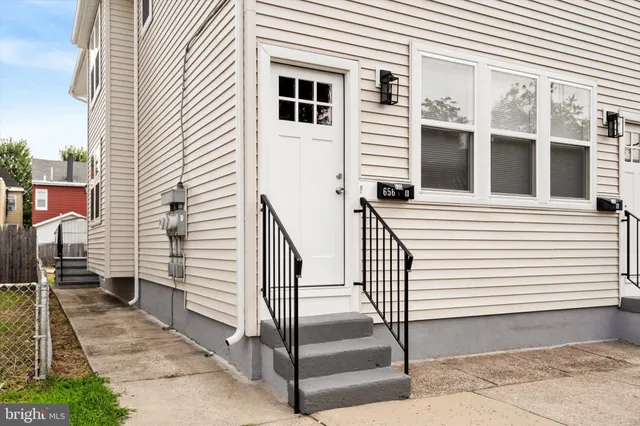 $1,800 | 656 Schiller Avenue, Hamilton, NJ 08610