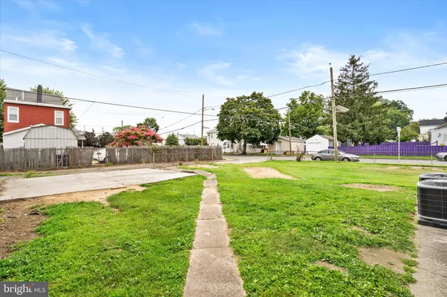 $1,800 | 656 Schiller Avenue, Hamilton, NJ 08610