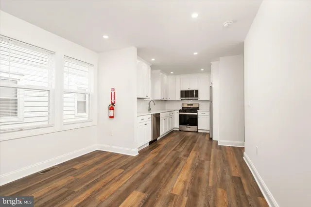 $1,800 | 656 Schiller Avenue, Hamilton, NJ 08610