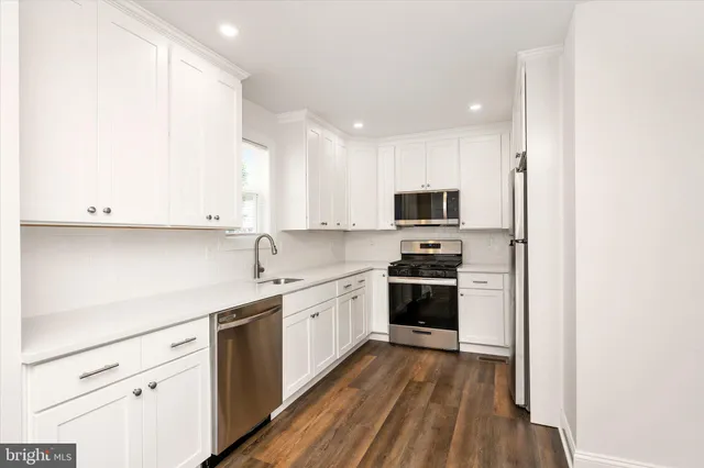 $1,800 | 656 Schiller Avenue, Hamilton, NJ 08610