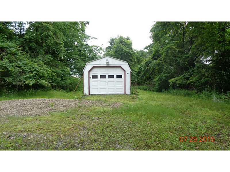 830 Markle Road Leechburg, PA 15656 - Photo 11 of 17 Parking Lot/Garage.