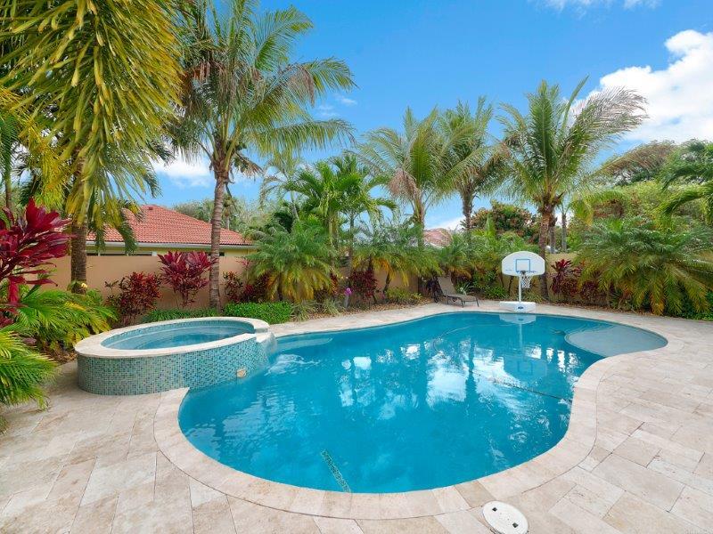 159 East Hampton Way Jupiter, FL 33458 - Photo 7 of 15 007 copy