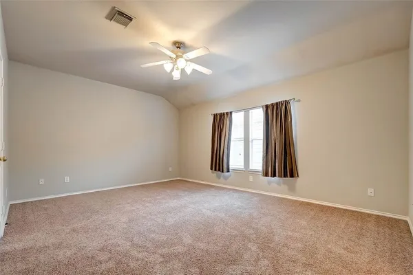 $2,000 | 1718 Redwing Cove Drive, Houston, TX 77009