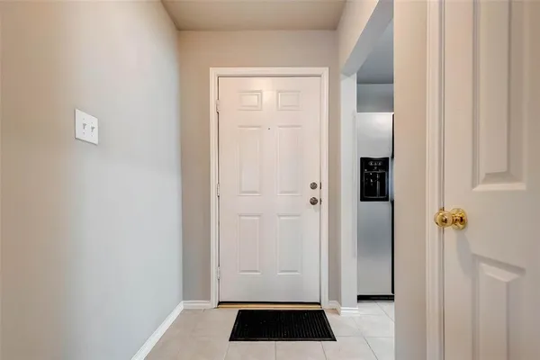 $2,000 | 1718 Redwing Cove Drive, Houston, TX 77009