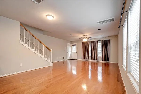 $2,000 | 1718 Redwing Cove Drive, Houston, TX 77009