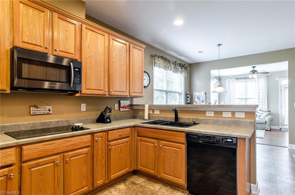 4617 River Valley Road High Point, NC 27265 - Photo 7 of 30