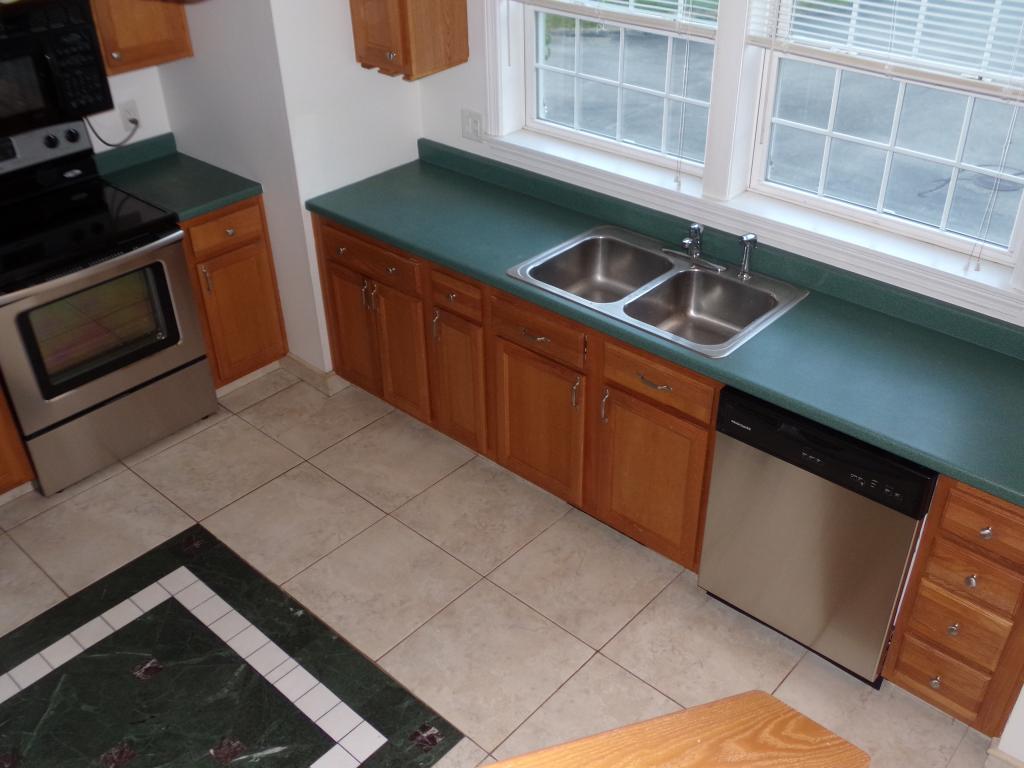 1029 South Mammoth Road, Unit 12 Manchester, NH 03109 - Photo 22 of 24