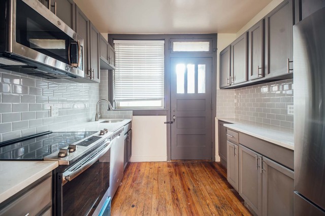 4334 North Hermitage Avenue, Unit E2 Chicago, IL 60613 - Photo 5 of 30
