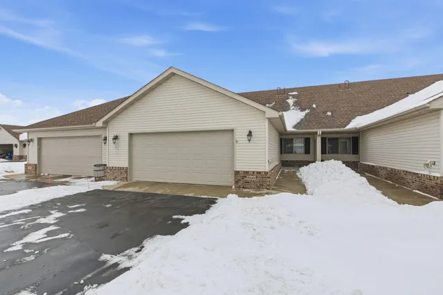 $279,000 | 608 Graceview Drive East, St. Joseph, MN 56374