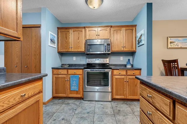 $279,000 | 608 Graceview Drive East, St. Joseph, MN 56374