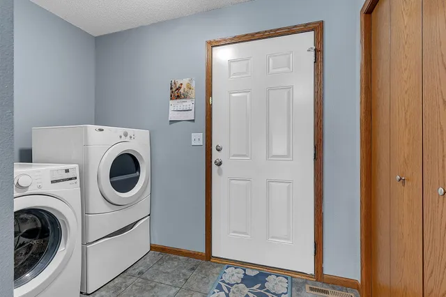 $279,000 | 608 Graceview Drive East, St. Joseph, MN 56374