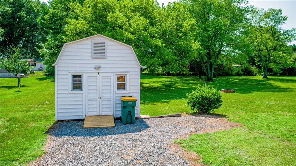 2722 Darrow Road Walkertown, NC 27051 - Photo 29 of 34