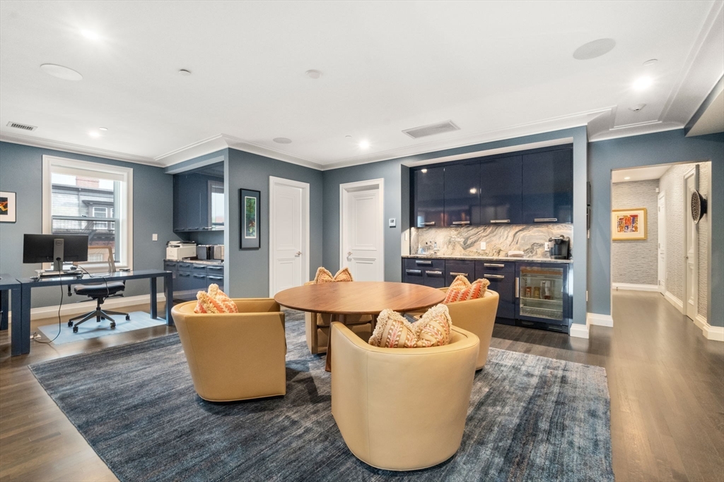 401 Beacon Street, Unit PH Boston, MA 02115 - Photo 18 of 35