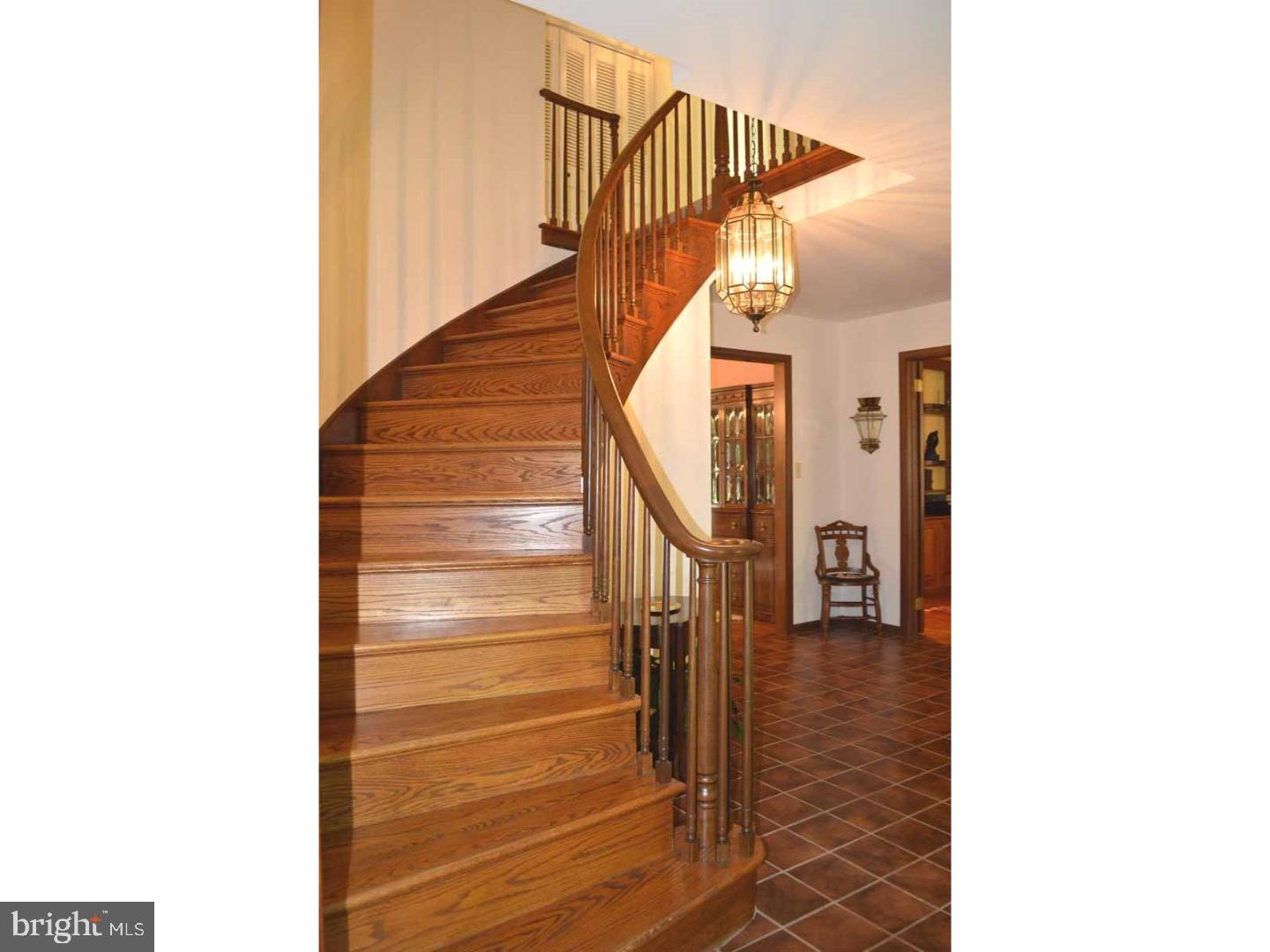416 Riverview Road Swarthmore, PA 19081 - Photo 3 of 25 Hallway