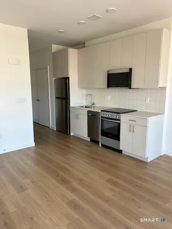 $2,099 | 42 John Street, Unit 631, Stamford, CT 06902