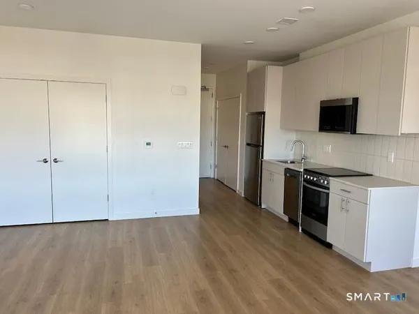 $2,099 | 42 John Street, Unit 631, Stamford, CT 06902