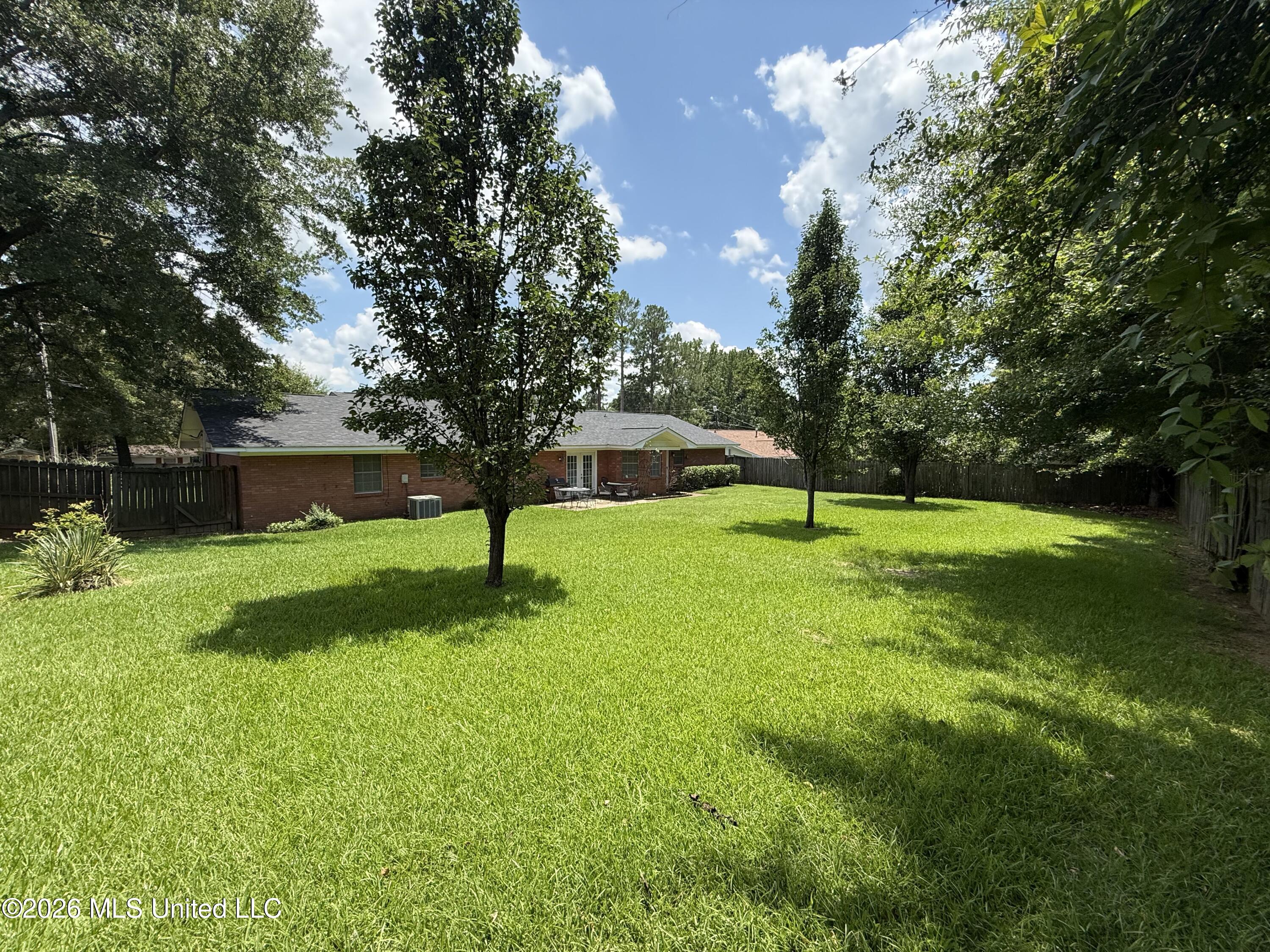 1842 Lake Trace Drive Jackson, MS 39211 - Photo 29 of 32 IMG_9877