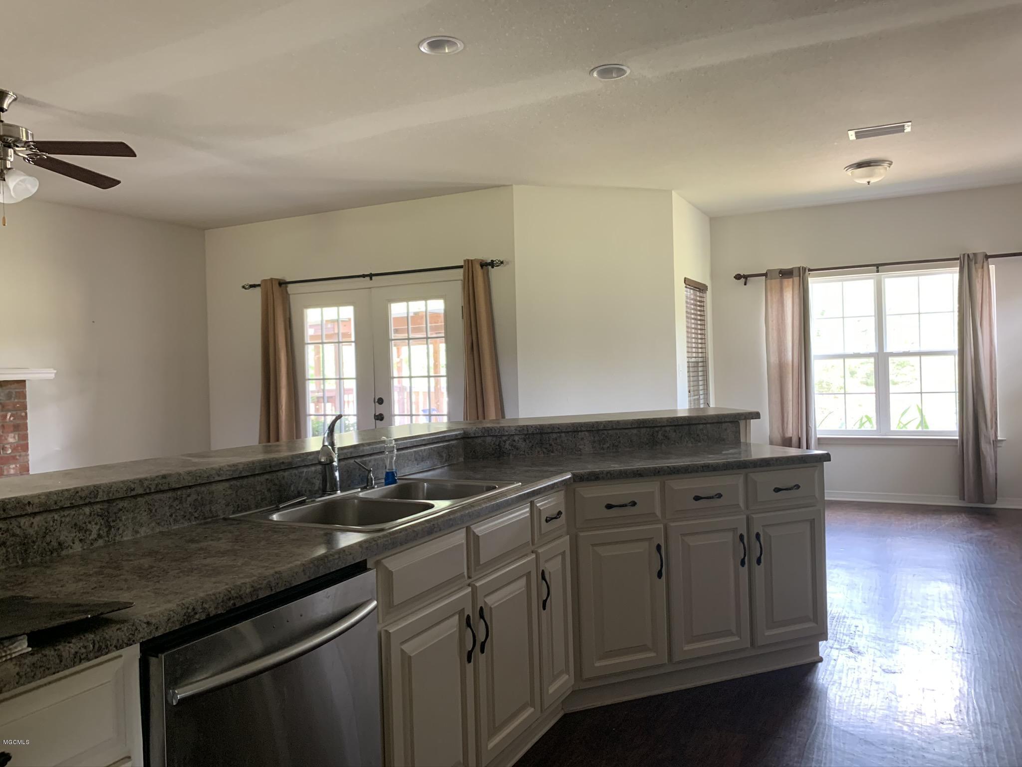 272 Roy Oneal Road Perkinston, MS 39573 - Photo 4 of 18 IMG_1628