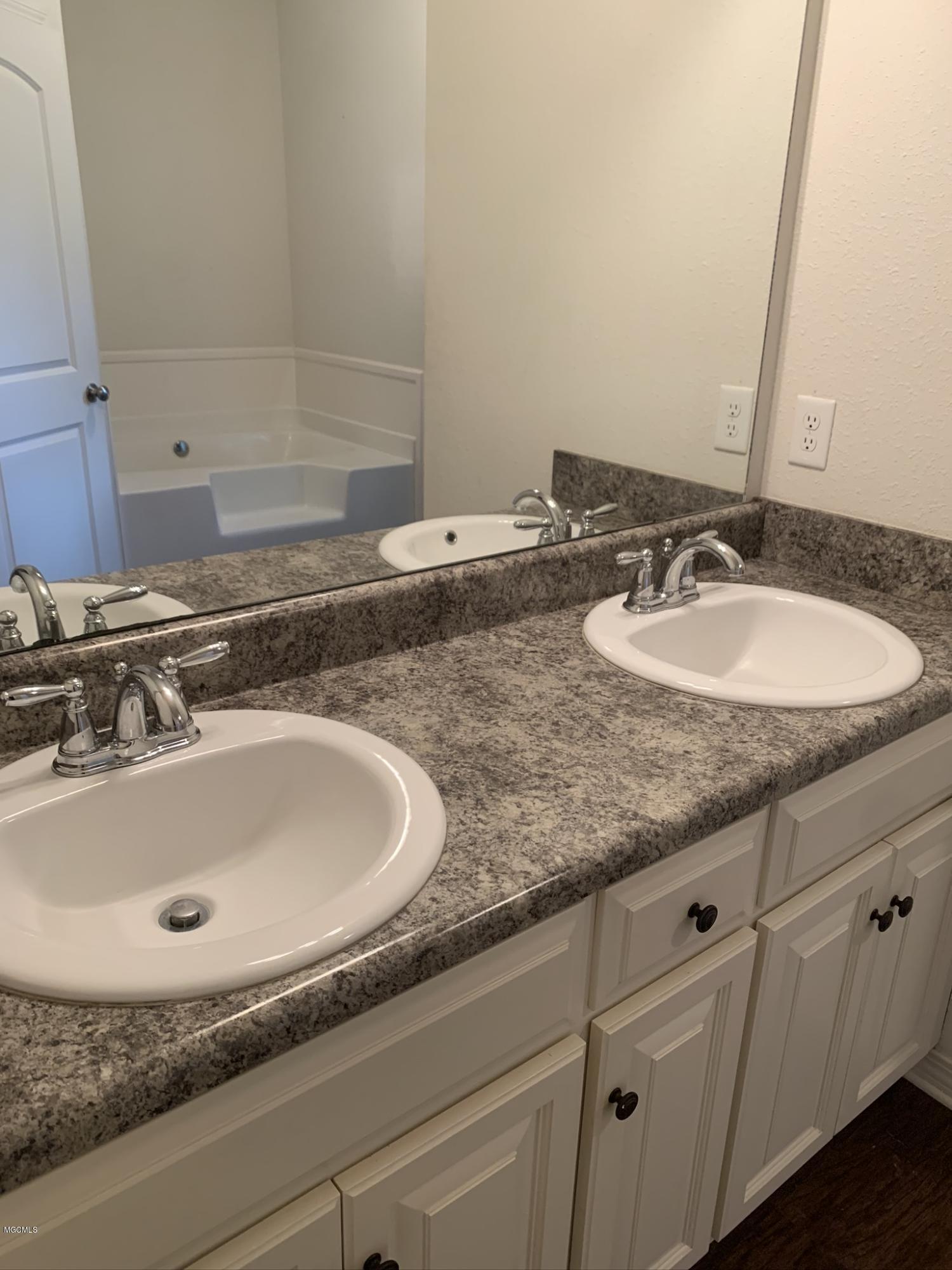 272 Roy Oneal Road Perkinston, MS 39573 - Photo 8 of 18 IMG_1618